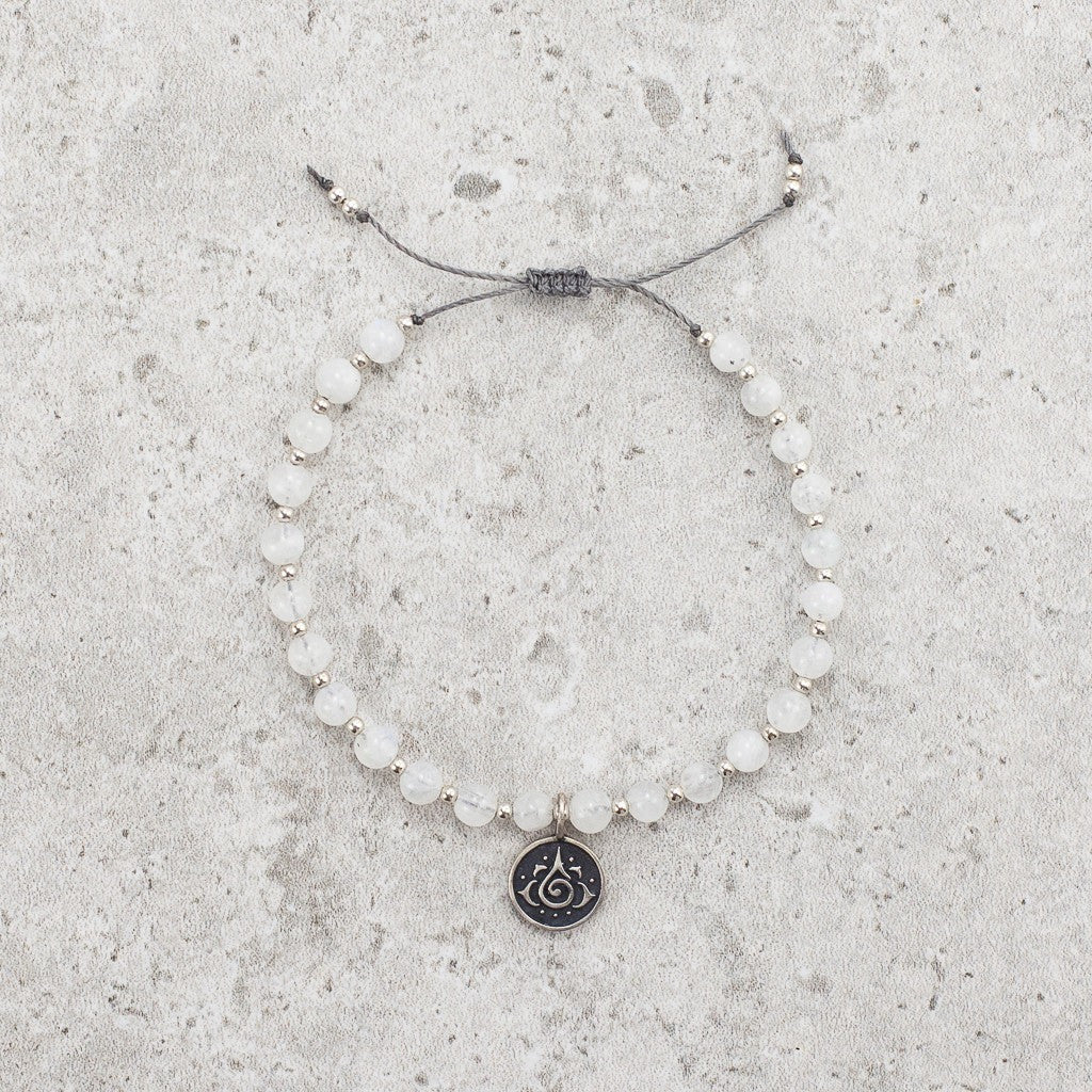 Moonstone Bracelet - Intuition & Magic