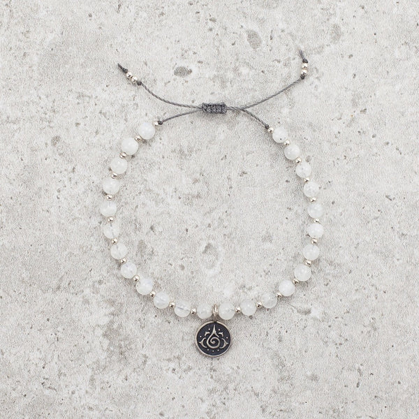 Moonstone Bracelet - Intuition & Magic